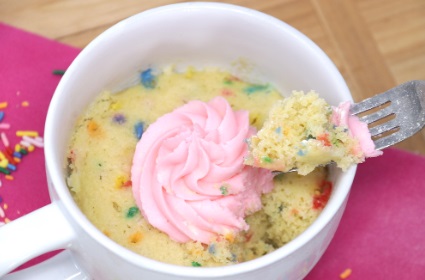 Microwave Vanilla Cake, Quick Vanilla Cake in a Mug, Single-Serve Vanilla Cake, Easy Vanilla Microwave Cake